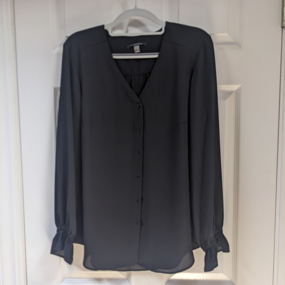 T Tahari Black Buttoned Long Sleeve Blouse